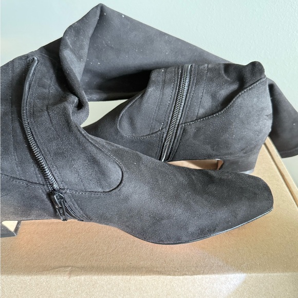 BERNARDO suede black tall knee boots 8.5 NEW kitten‎ heel - Picture 7 of 10